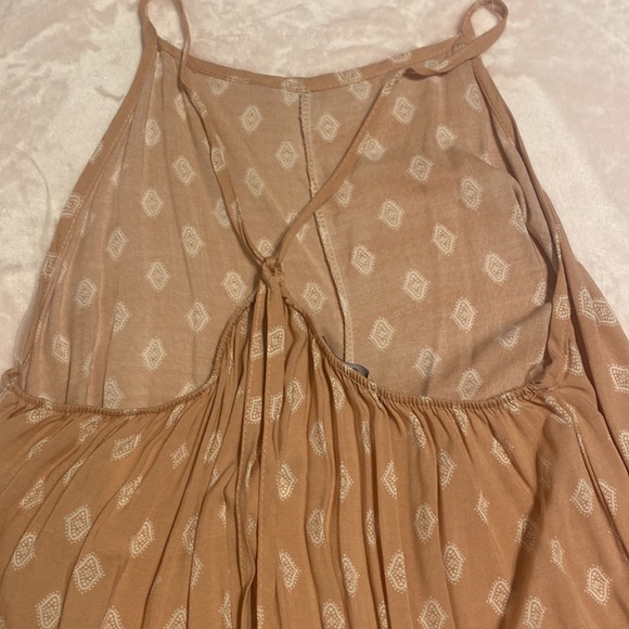 This is a flowing romper for summer! - Picture 2 of 3